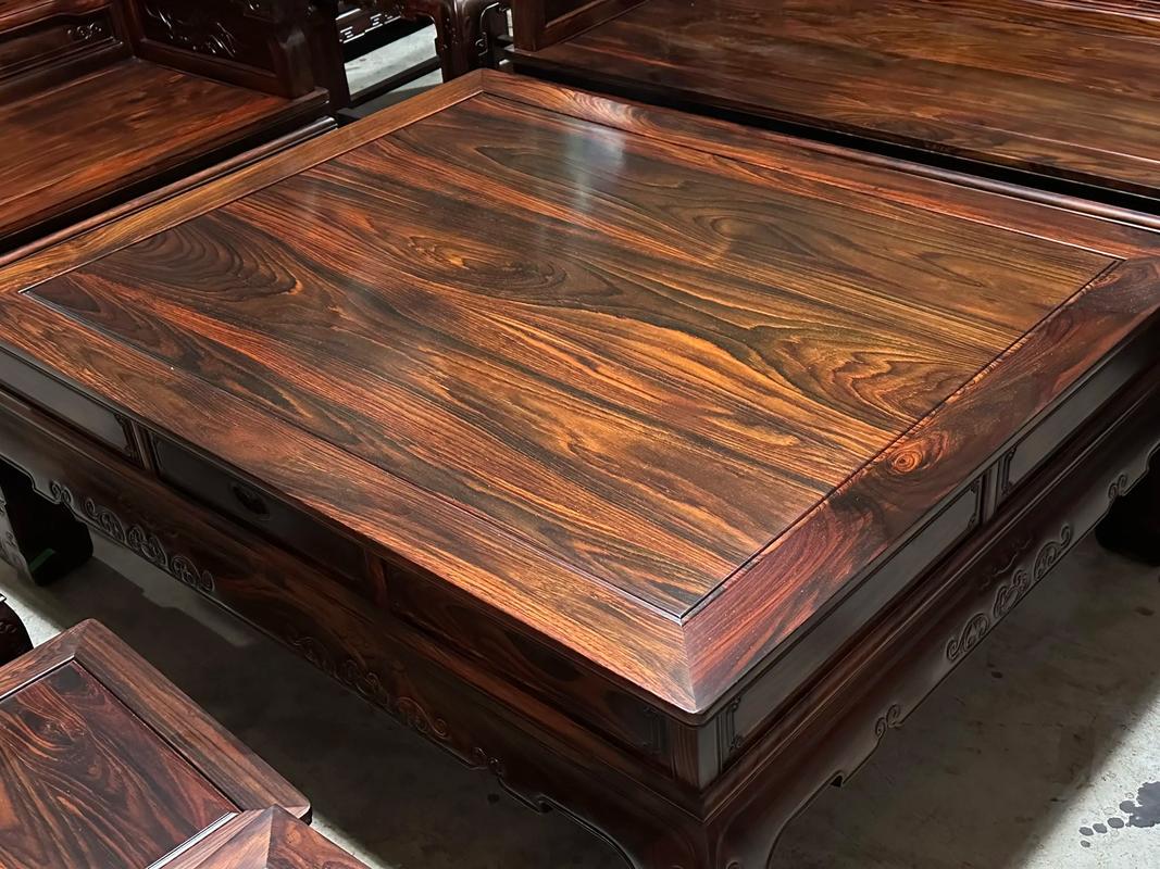 印尼黑酸枝阔叶黄檀 盛世祥和沙发，演绎国标红木的东方气韵